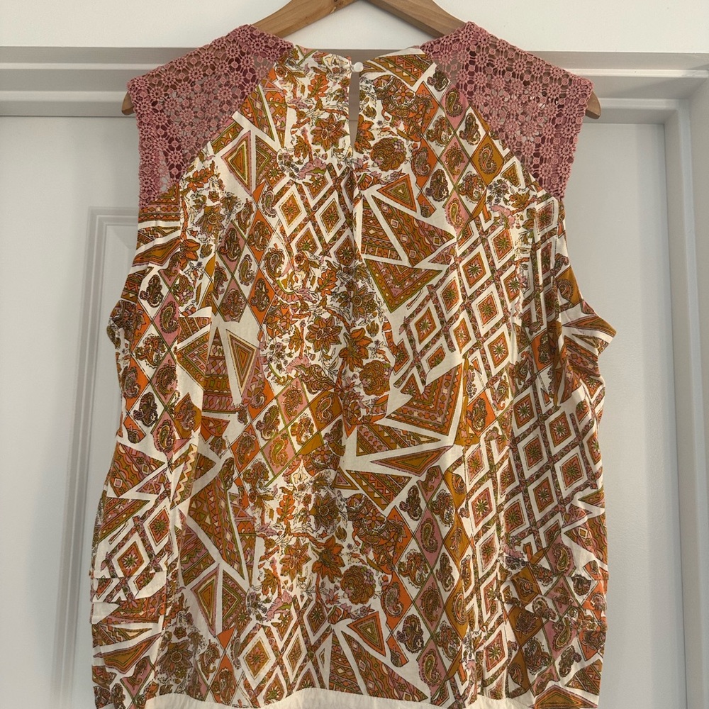 Floral Embroidered Women's Top by Tiny, bought at Anthropologie, Size XL - Picture 2 of 7